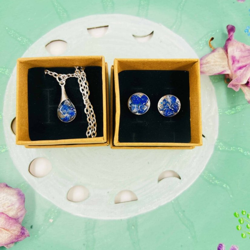 Orgonite earrings for health
