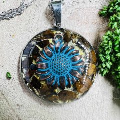 Orgonite necklace - flower - courage, confidence, balance