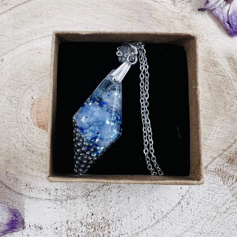 Orgonite pendulum / pendant with rock crystal - for intuition, cleansing and protection
