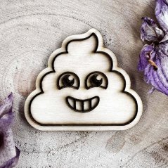 Roztomilé dřevěné hovínko - originální dárek Roztomilé dřevěné hovínko - originální dárek