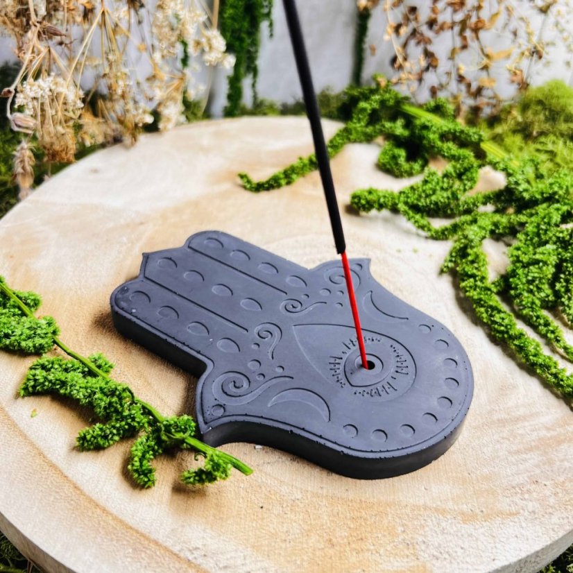 Podložka pod vonné tyčinky - černá - ruka Fatimy - pro ochranu, štěstí a harmonii