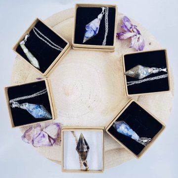 Jedinečná orgonitová / minerální kyvadla Jedinečná orgonitová / minerální kyvadla