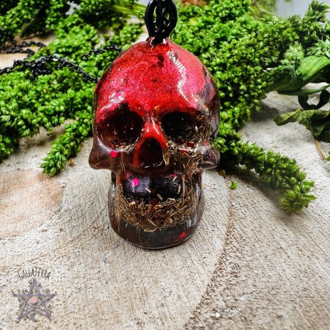 Orgonite skull / necklace with hematite - for grounding, protection and strength