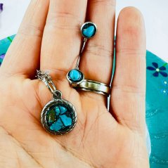 Energy necklace and earrings with blue turquoise