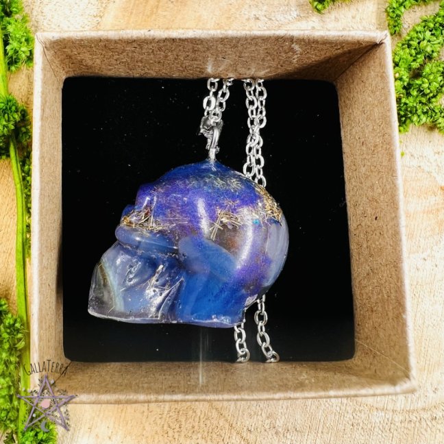 Orgonite skull pendant – for communication and inspiration