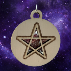 Klíčenka s pentagramem Klíčenka s pentagramem