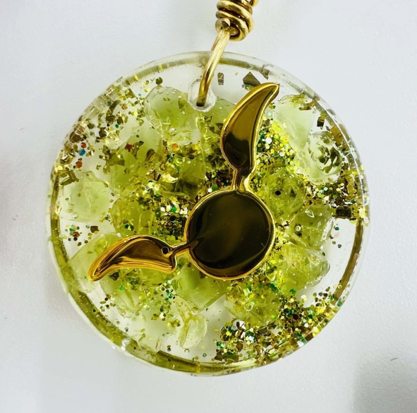 Orgonitový amulet / přívěsek / talisman pro mazlíčka pro zmírnění nervozity a posílení klidu