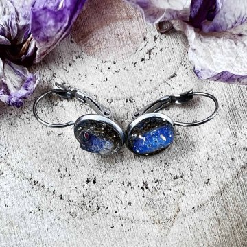 Earrings with minerals