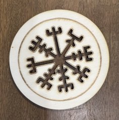 Dřevěný podtácek s Vegvisírem Dřevěný podtácek s Vegvisírem