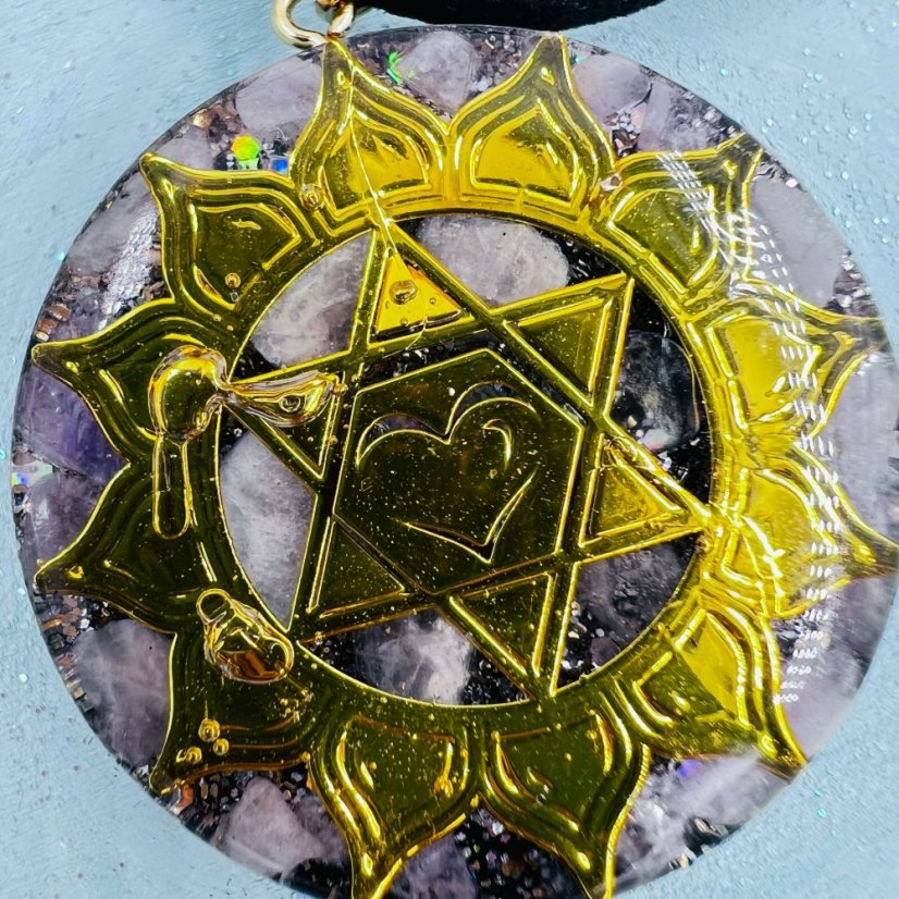 Orgonitový přívěšek / amulet / talisman - pro lásku a harmonické vztahy
