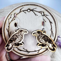 Dřevěná zdobená karta na náušnice - motiv větviček