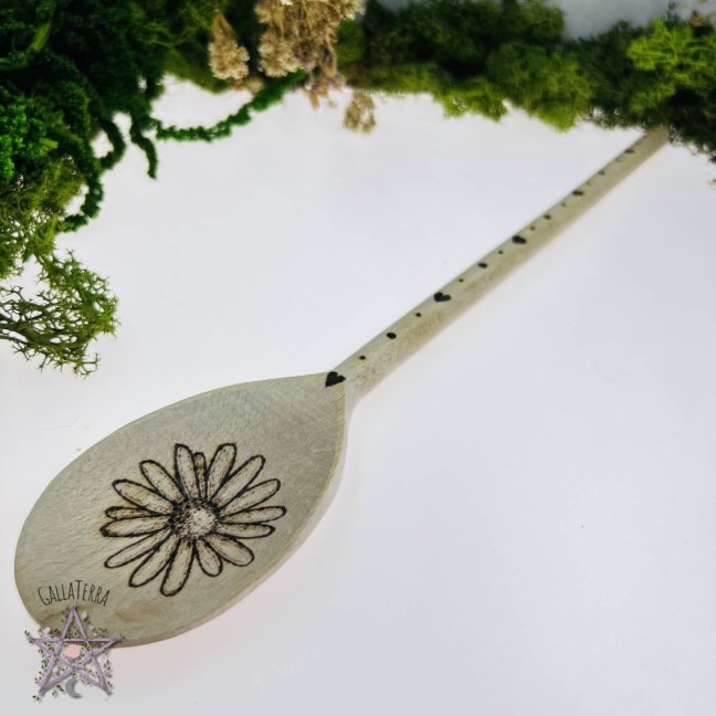 Magic wooden spoon - chamomile - large