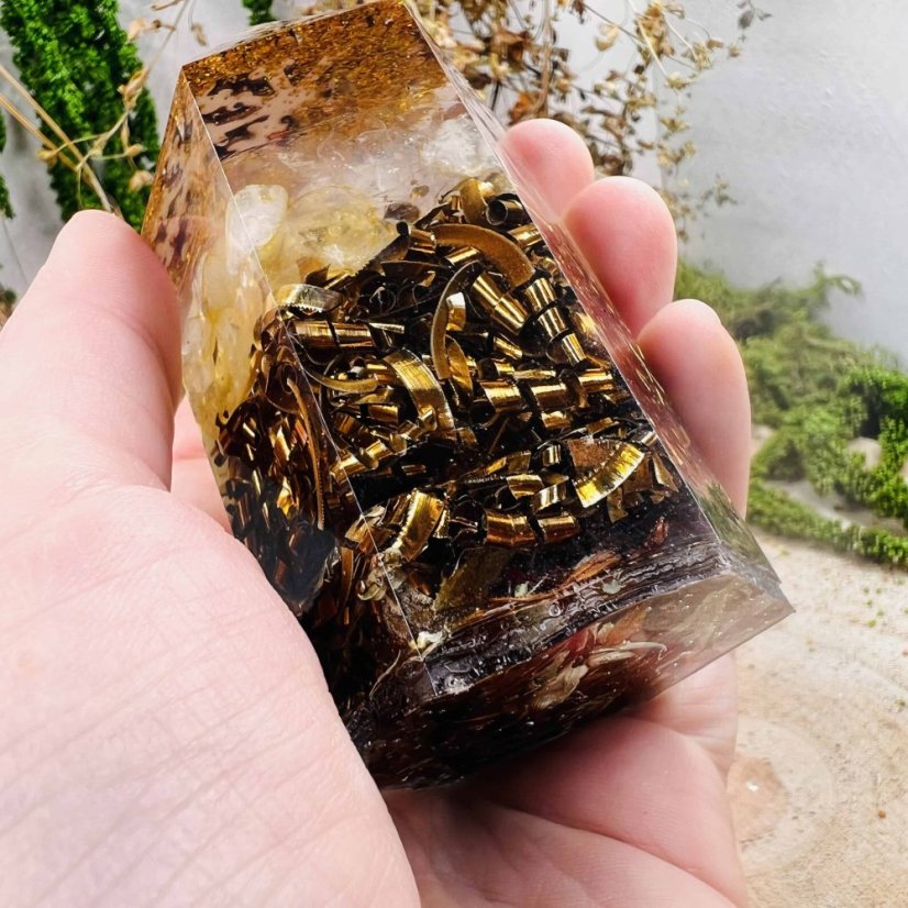 Orgonitový krystal / špice s Vegvisírem pro vedení správnou cestou