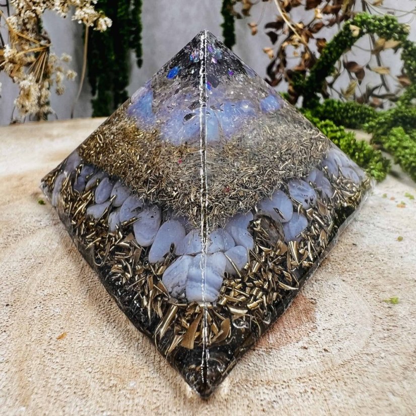 Orgonitový jehlan pro zklidnění napětí a emocí