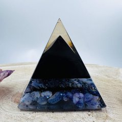Orgonitová pyramida se šungitem a chalcedonem - pro ochranu proti negativním vibracím