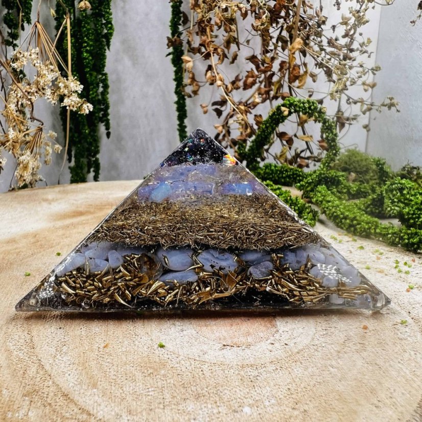 Orgonitový jehlan pro zklidnění napětí a emocí