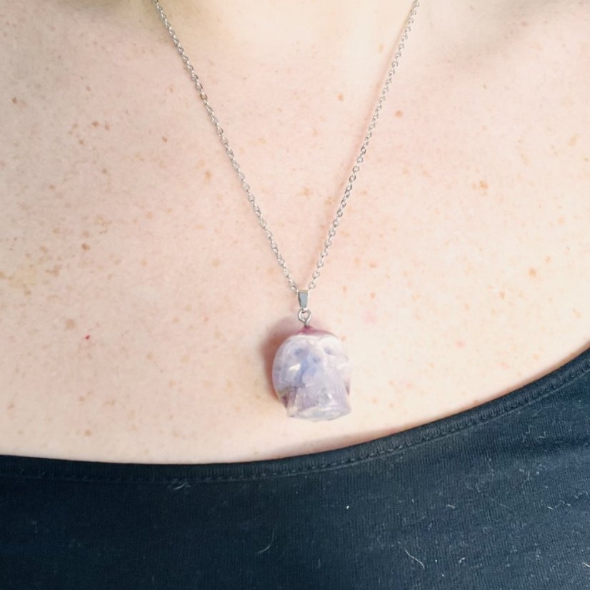 Orgonitová lebka / přívěšek s kunzitem - pro lásku, sebelásku a emoční rovnováhu