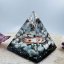 Orgonitová pyramida s křišťálem aqua aura a amazonitem pro čištění prostoru, radost, pozitivní myšlení Orgonitová pyramida s křišťálem aqua aura a amazonitem pro čištění prostoru, radost, pozitivní myšlení