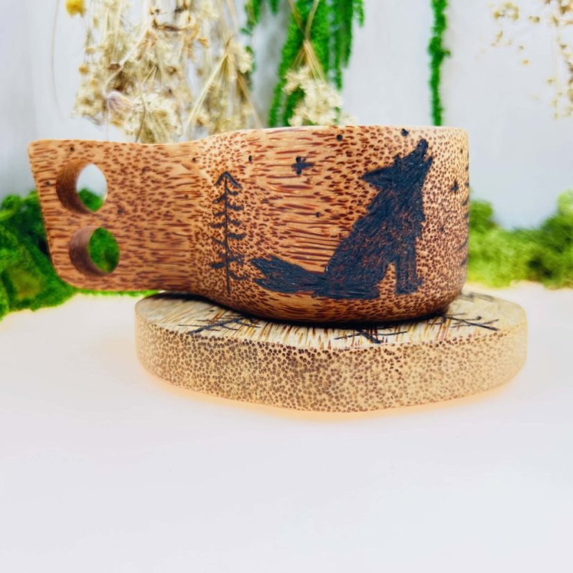 Kokosová kuksa - vlk v lese - malá