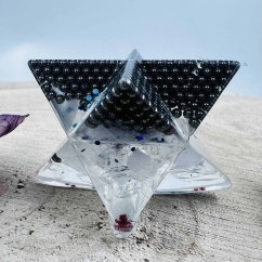 Orgonitová merkaba s křišťálem pro ochranu a andělskou energii Orgonitová merkaba s křišťálem pro ochranu a andělskou energii