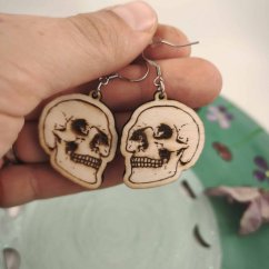 Autorské dřevěné náušnice - Lebky
