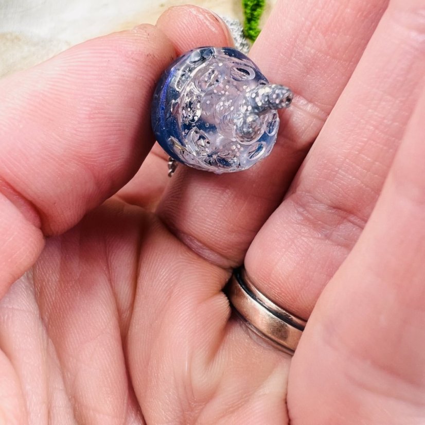 Orgonitová medúza / náhrdelník s opály - pro kreativitu, jemnost, intuici