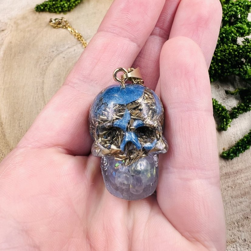 Orgonitová lebka s měsíčním kamenem - pro intuici, rovnováhu a vnitřní klid