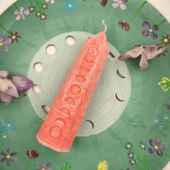 Natural ritual candle - red - for love, passion, strength and courage