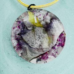 Orgonitový přívěšek / amulet / talisman s květem orchideje pro lásku, přátelství a štěstí