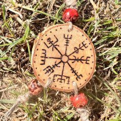 Talisman - ochrana na cestách - Vegvisír a Wunjo