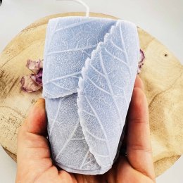 Velká modrá přírodní svíce pro harmonizaci krční čakry