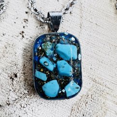 Orgonitový náhrdelník s modrým tyrkysem pro moudrost, ochranu a komunikaci Orgonitový náhrdelník s modrým tyrkysem pro moudrost, ochranu a komunikaci