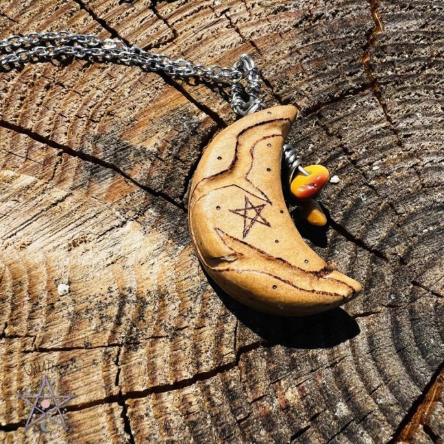 Wooden hand-carved jewelry - Crescent - protection, balance