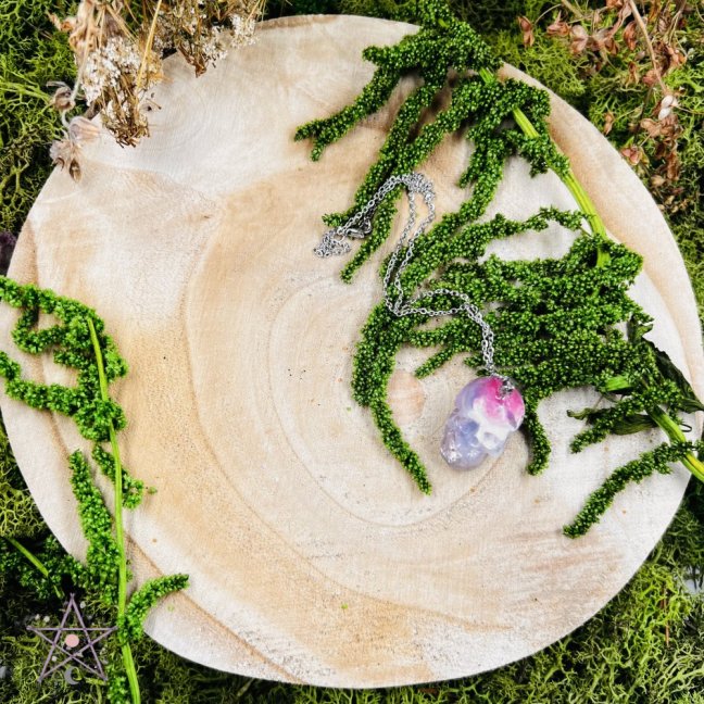 Orgonite skull / kunzite necklace - for love, self-love and emotional balance