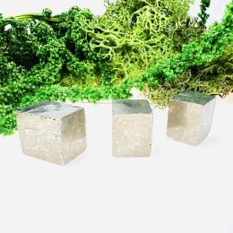 Pyrit - kostka - ochrana, hojnost, síla