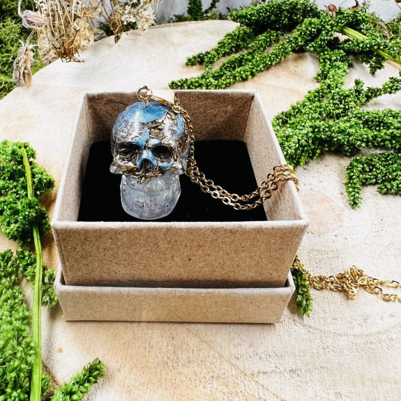 Orgonitová lebka s měsíčním kamenem - pro intuici, rovnováhu a vnitřní klid