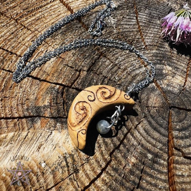 Wooden hand-carved jewelry - Crescent - intuition, transformation