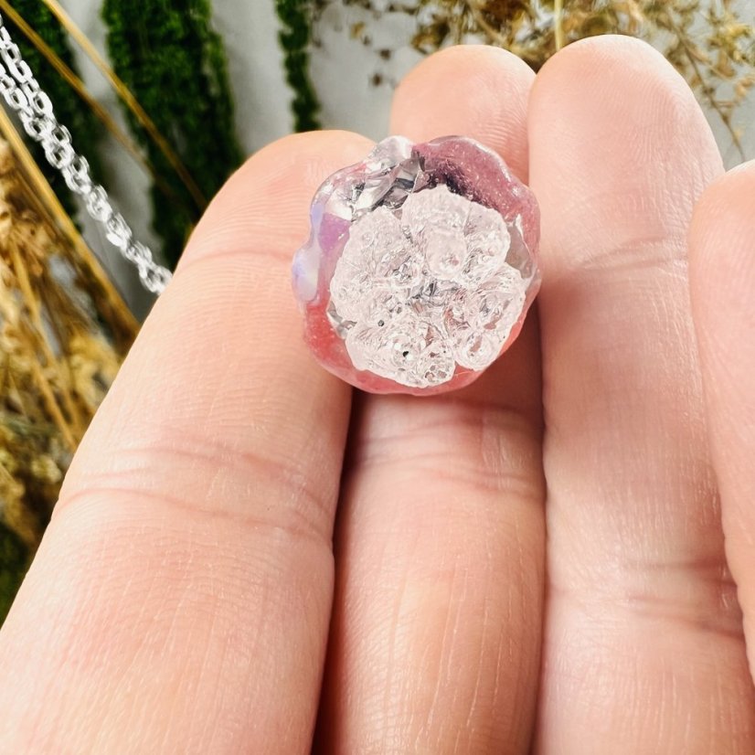 Orgonitová medúza / náhrdelník s opály - pro kreativitu, jemnost, intuici