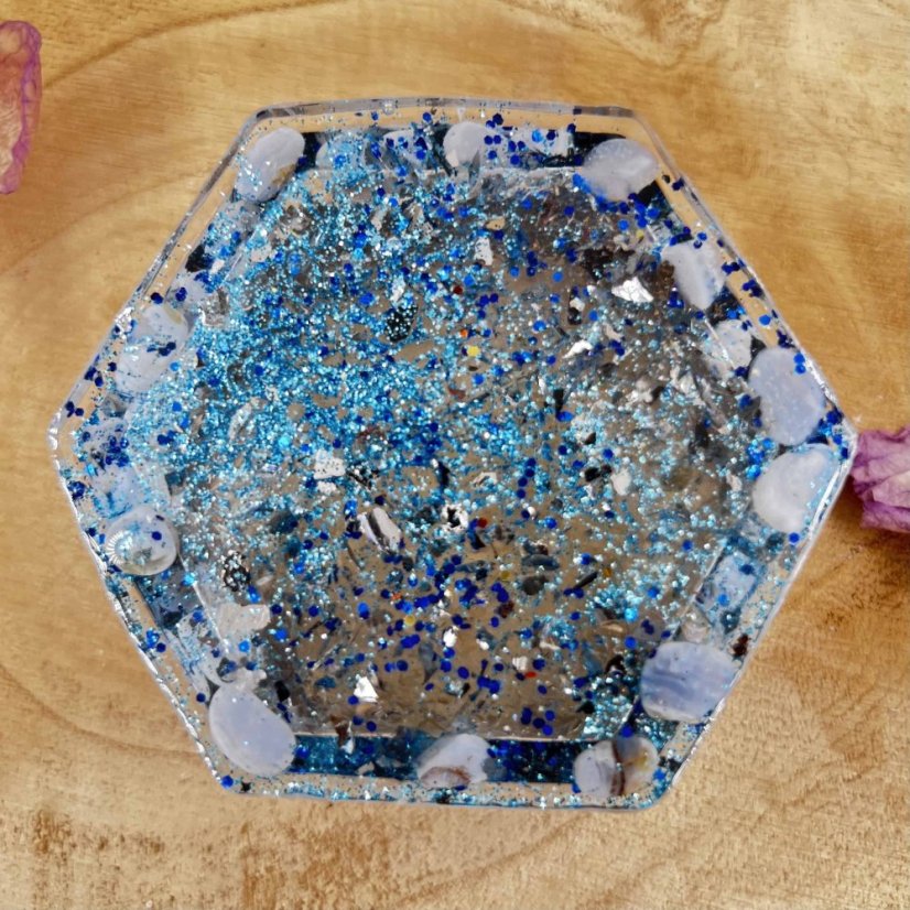 Orgonitová krabička se stříbrným květem života - pro nabíjení a očistu krystalů, špěrků ad.