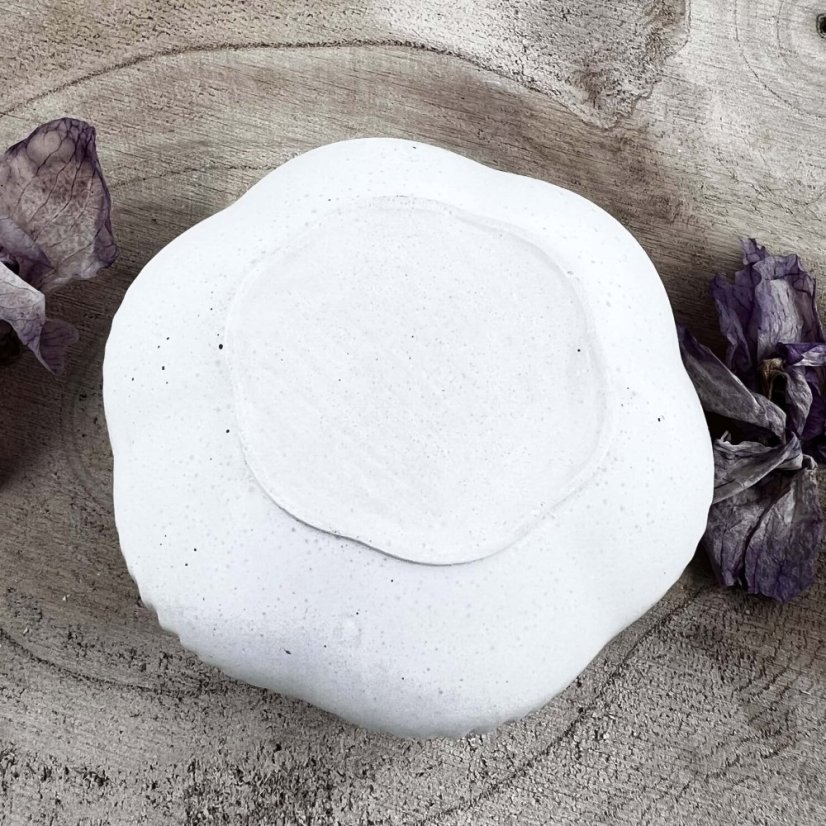 Svícen ve tvaru lotosu - s křišťálem - pro duchovní růst a harmonii