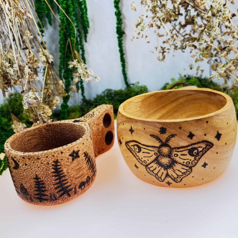 Kokosová kuksa - vlk v lese - malá