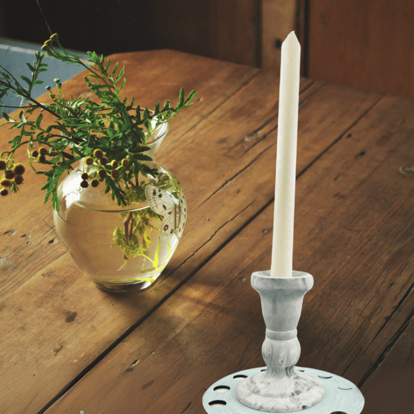 Vysoký svícen – elegance, originalita a všestrannost
