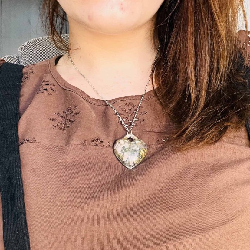 Orgonitové srdce s akvamarínem a měsíčním kamenem - náhrdelník