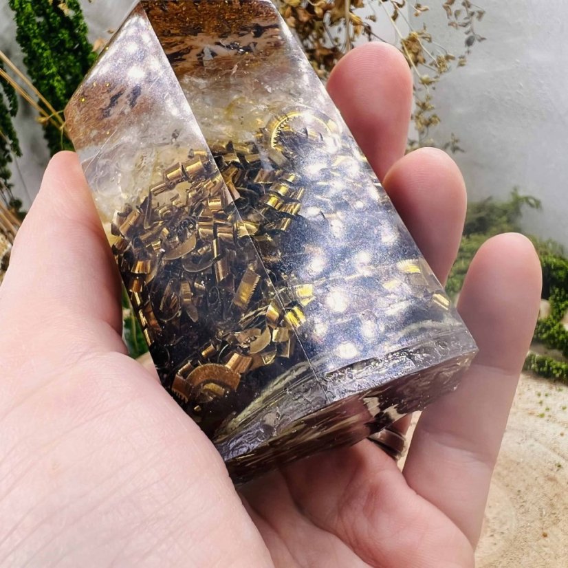 Orgonitový krystal / špice s Vegvisírem pro vedení správnou cestou