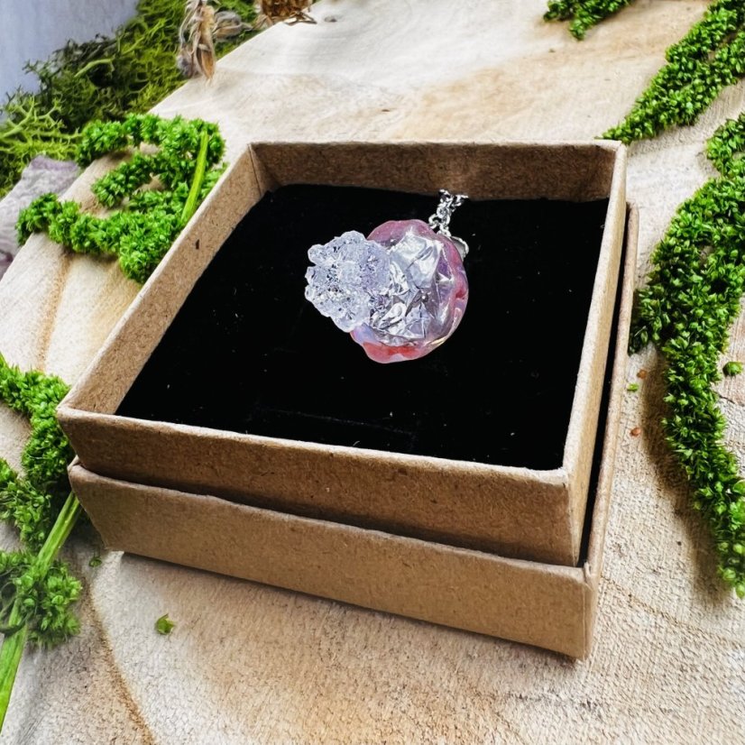 Orgonitová medúza / náhrdelník s opály - pro kreativitu, jemnost, intuici