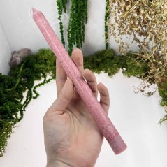Přírodní rituální svíce dlouhá - tmavě růžová - práce se srdcem & sebepřijetí