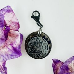 Orgonitový harmonizující přívěsek / amulet / talisman pro úspěch, sílu a stabilitu