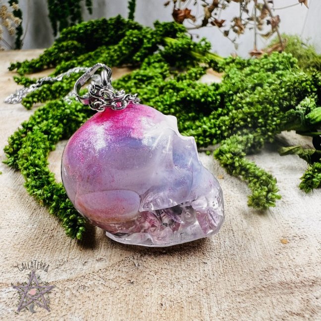Orgonite skull / kunzite necklace - for love, self-love and emotional balance