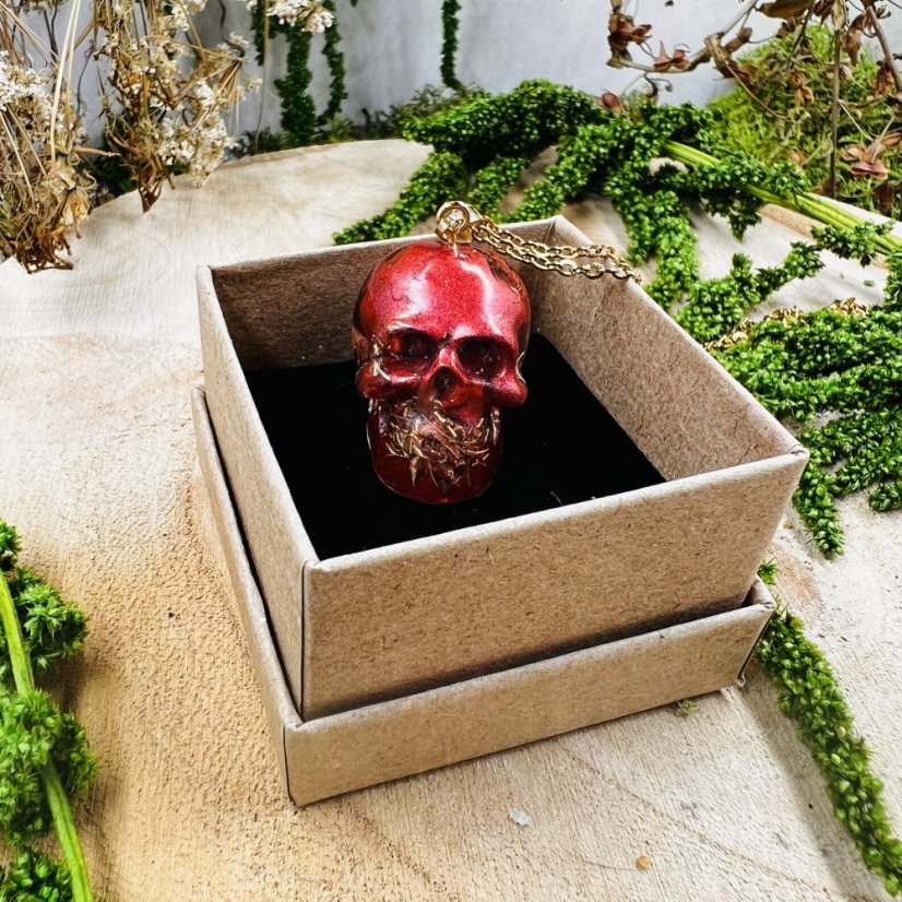 Orgonitová lebka s červeným jaspisem - pro sílu, ochranu a transformaci