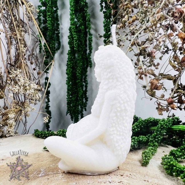 Natural ritual candle Gaia - goddess of Earth - white